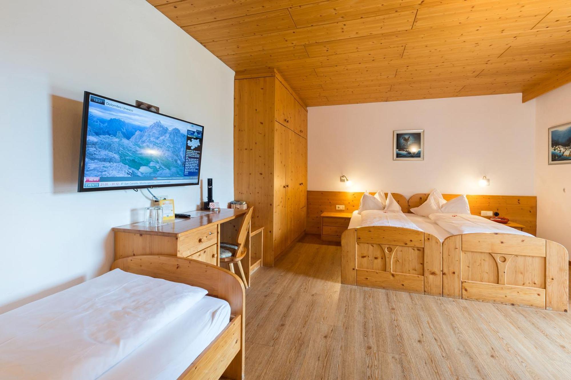 דוביאקו Hotel Dolomiten מראה חיצוני תמונה