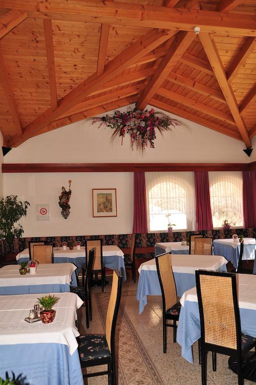 דוביאקו Hotel Dolomiten מראה חיצוני תמונה